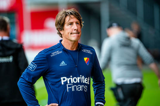 Djurgårdens tränare Thomas Lagerlöf innan