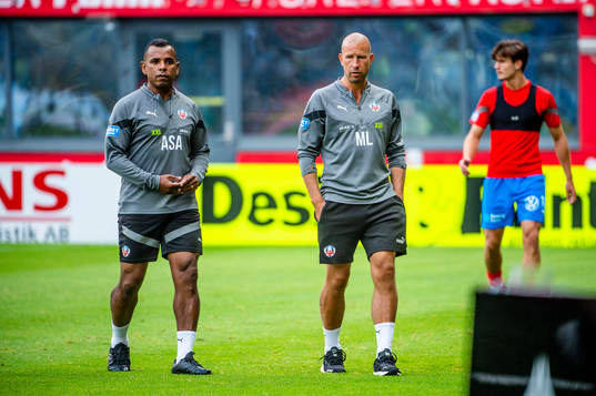 Helsingborgs tränare Alvaro Santos och tränare Mattias
