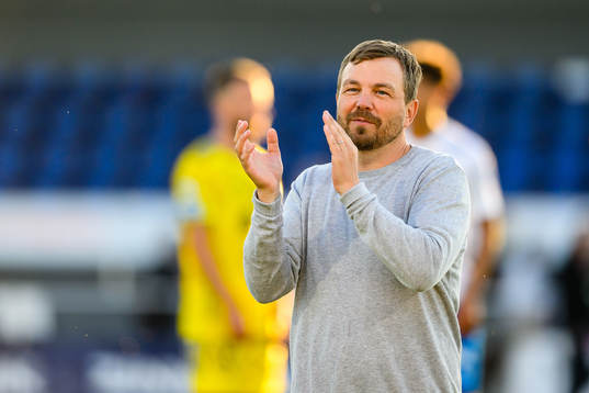 Sundsvalls tränare Henrik Åhnstrand jublar