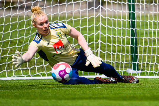 Goalkeeper Hedvig Lindahl of the Swedish women's national