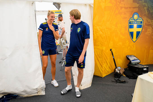 Fridolina Rolfö and Fredrik Madestam, press officer of the