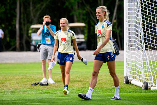 Amanda Nilden and Nathalie Björn of the Swedish women's