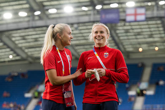 Anna Jøsendal and Julie Blakstad of Norway
