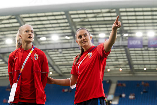 Amalie Eikeland and Vilde Bøe Risa of Norway