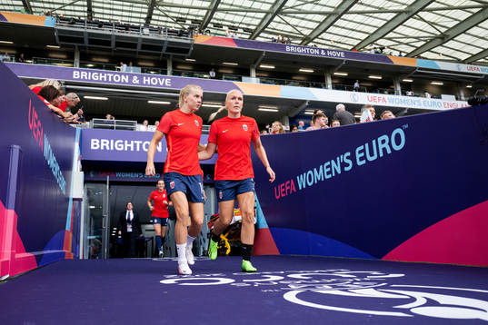 Ada Hegerberg and Maria Thorisdottir of Norway