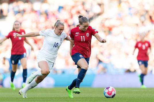 Georgia Stanway of England and Guro Reiten of Norway