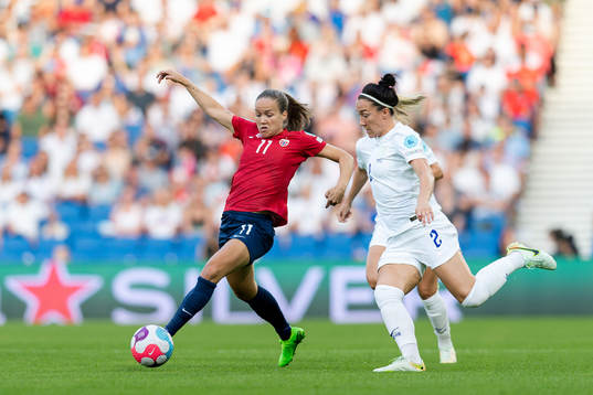 Guro Reiten of Norway and Lucy Bronze of England