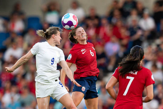 Ellen White of England and Maren Mjelde of Norway
