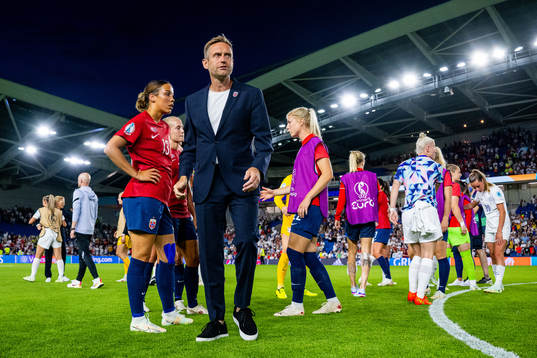 Martin Sjögren, head coach of Norway, looks dejected