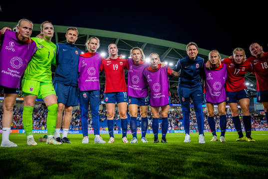 Karina Sævik, goalkeeper Guro Pettersen, goalkeeper coach