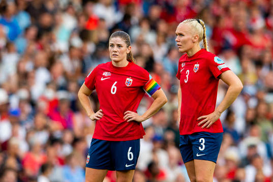 Maren Mjelde and Maria Thorisdottir of Norway
