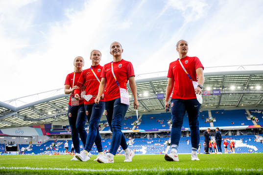 Anna Jøsendal, Julie Blakstad, Thea Bjelde and goalkeeper