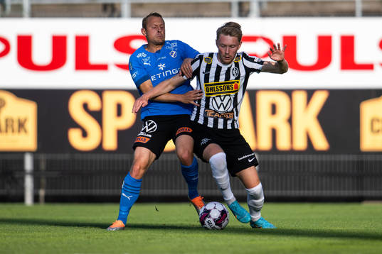 Landskronas Adam Egnell och Halmstads Joel Allansson
