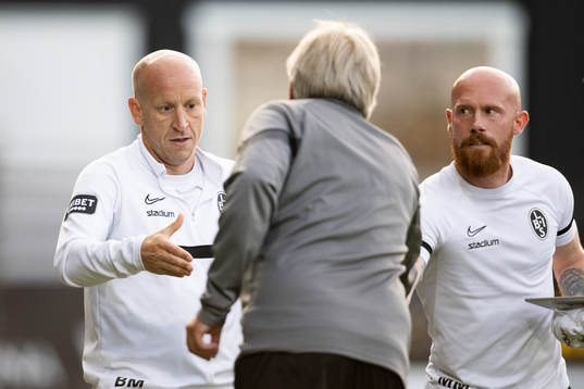 tränare Billy Magnusson och assisterande tränare Max