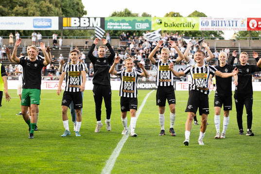 Landskronas spelare jublar