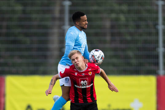 Martin Olsson of Malmö FF and Erlingur Agnarsson of