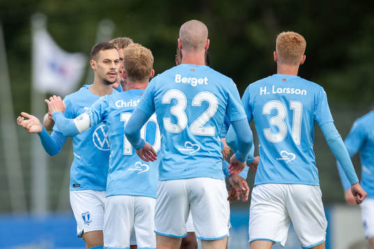 Veljko Birmancevic of Malmö FF celebrate