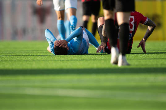 Erdal Rakip of Malmö FF in pain