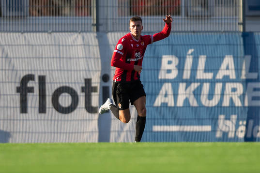 Karl Fridleifur Gunnarsson of Vikingur celebrates