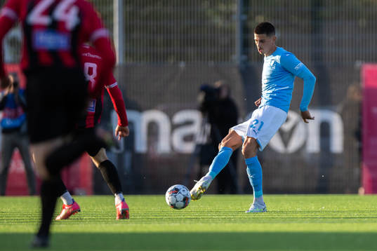 Dennis Hadzikadunic of Malmö FF