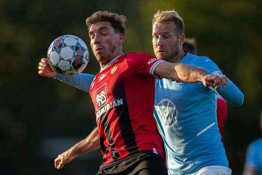 Bläddra bland fler bilder av Football, UEFA Champions League, Qualification, Vikingur - Malmö FF