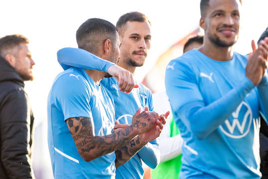 Sergio Pena and Veljko Birmancevic of Malmö FF