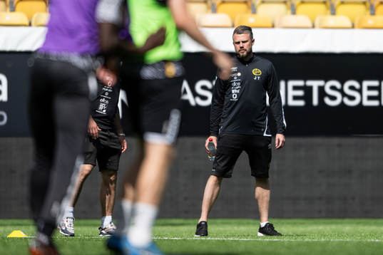 Manager Jimmy Thelin