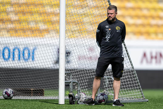 Manager Jimmy Thelin