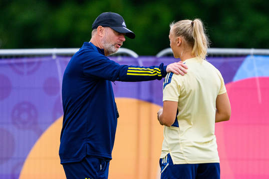 Peter Gerhardsson, head coach and Hanna Bennison of the