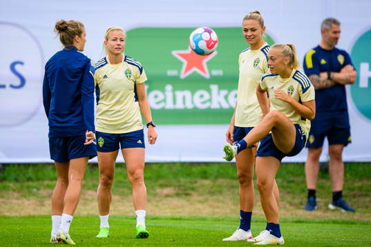 Hanna Glas, Fridolina Rolfö and Hanna Bennison of the