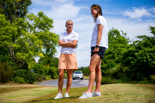Solveig Gulbrandsen of TV 2 and Caroline Graham Hansen of