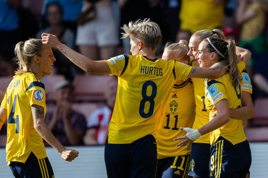 Nathalie Björn, Lina Hurtig , Kosovare Asllani, Stina