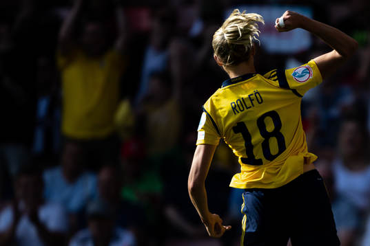 Fridolina Rolfö of Sweden celebrate the 1-0 goal