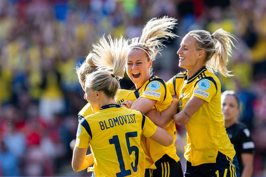Bläddra bland fler bilder av UEFA Women's Euro 2022, day 8, Sweden - Switzerland