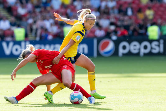 Rachel Rinast of Switzerland and Hanna Glas of Sweden