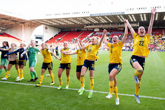 Goalkeeper Hedvig Lindahl , Amanda Ilestedt , Stina