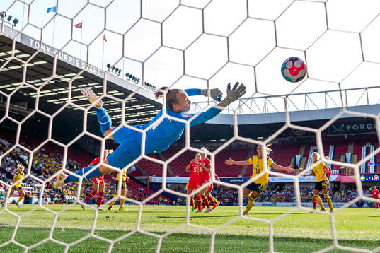 Hanna Bennison of Sweden score the 2-1 goal behind