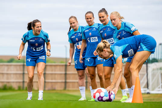 Tuva Hansen, goalkeeper Aurora Mikalsen, Guro Reiten, Vilde