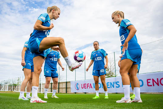 Ada Hegerberg, Guro Reiten and Amalie Eikeland of the