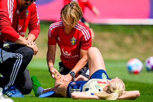 Annica Näsmark, physio and Sofia Jakobsson of the Swedish