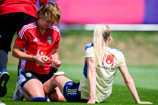 Annica Näsmark, physio and Sofia Jakobsson of the Swedish