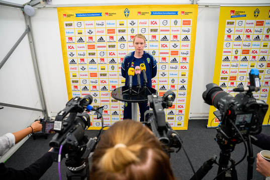 Goalkeeper Hedvig Lindahl of the Swedish women's national