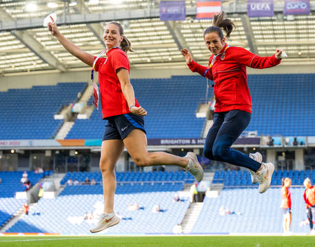 Elisabeth Terland and Tuva Hansen