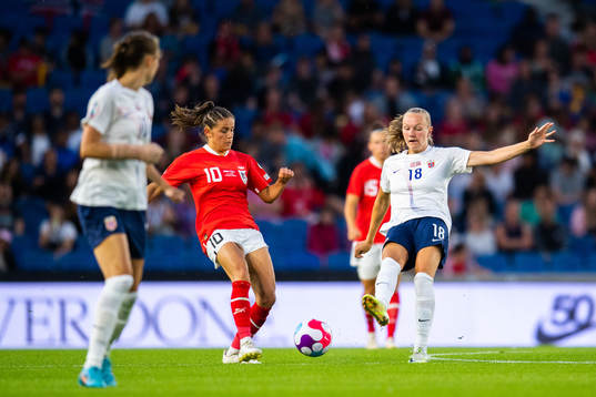 Laura Feiersinger of Austria and Frida Maanum of Norway