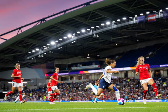 Celin Bizet Ildhusøy of Norway and Sarah Puntigam of