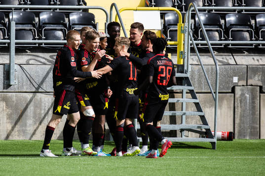 Östersunds Chovanie Amatkarijo jublar