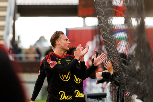 Östersunds Cesar Weilid jublar