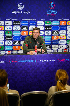 Francisco Neto, head coach of the Portuguese women's