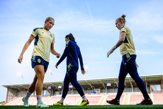 Magdalena Eriksson and goalkeeper Hedvig Lindahl of the