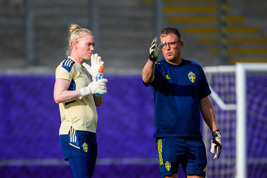 Goalkeeper Hedvig Lindahl and Leif Troedsson, goalkeeper